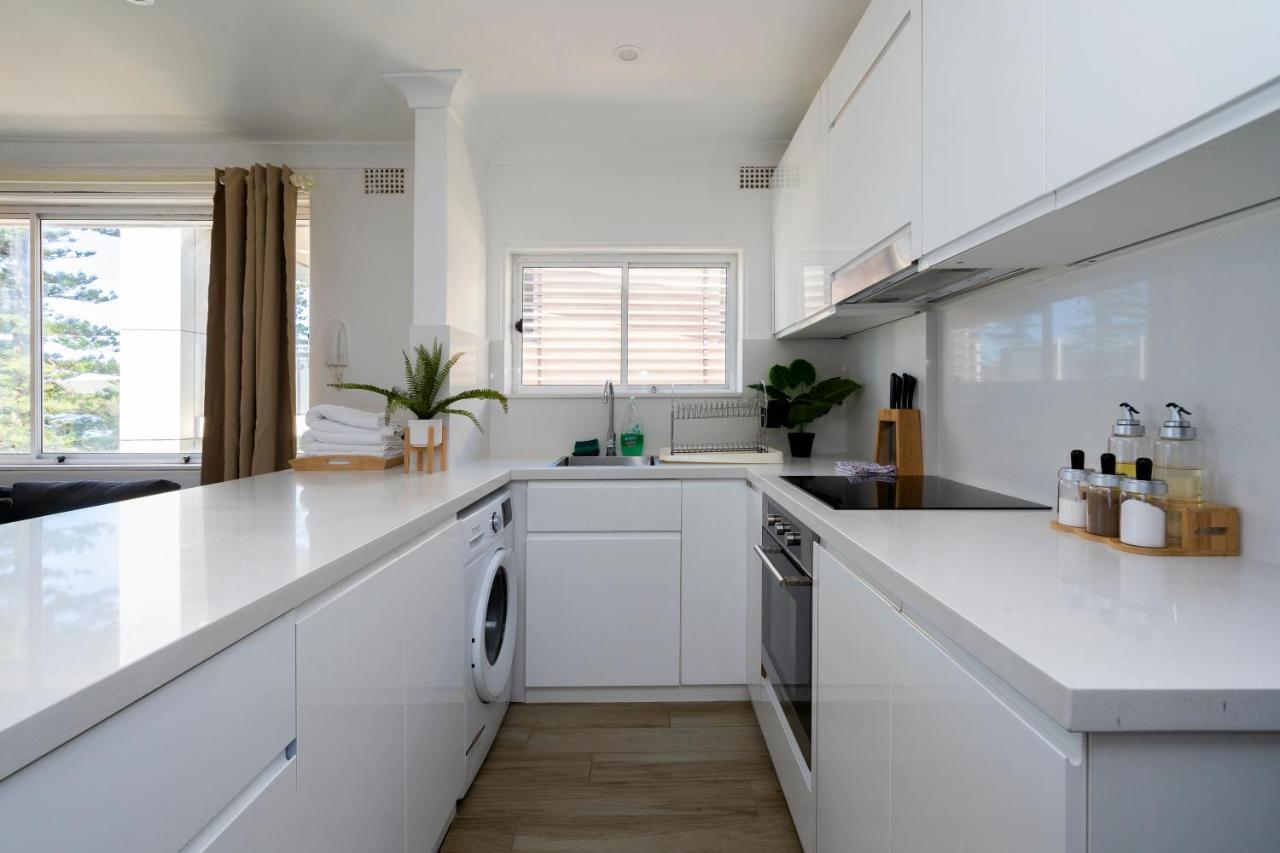 Manly Beachfront Apartment Bagian luar foto